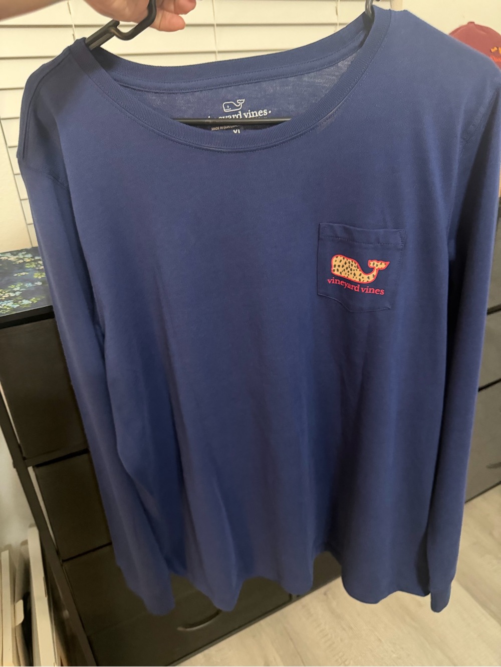 Vineyard Vines women’s Long-Sleeve Pocket Tee - Navy with Pink Logo